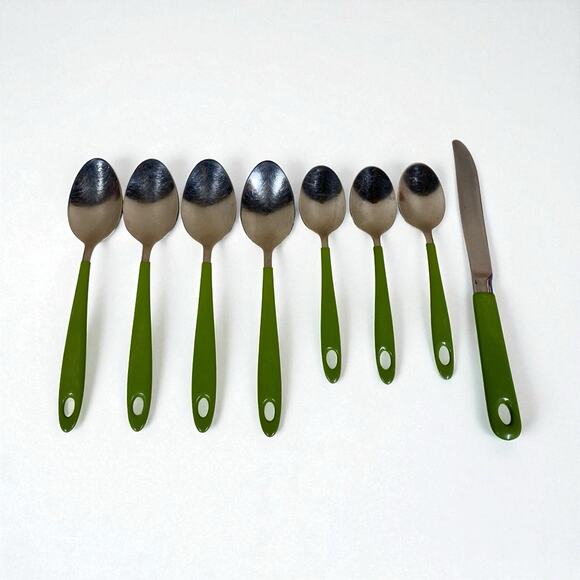 Vtg Imperial Stainless Flatware Spoons 1971 Avocado Green Mcm USA 8 Pc - Picture 1 of 9